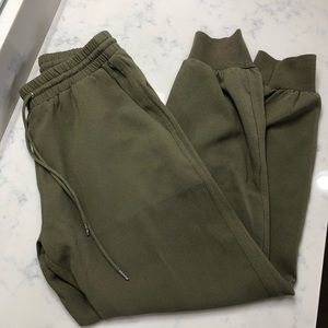 Women’s Jogger Pants